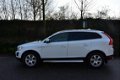 Volvo XC60 - 2.4D AWD Momentum AUTOMAAT | LEDER | TREKHAAK - 1 - Thumbnail