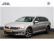 Volkswagen Passat Variant - 1.6 TDI Business Edition | LED | Parkeersensoren | Navigatie | Climate c - 1 - Thumbnail