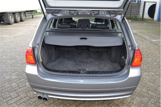 BMW 3-serie Touring - 325i High Executive Autm - 1