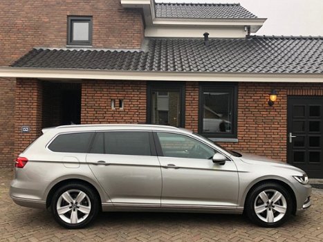 Volkswagen Passat Variant - 1.6 TDI AUTOMAAT, LEDER, PANORAMADAK, GROOT NAVIGATIE - 1