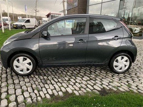 Toyota Aygo - 1.0 VVT-i x-play - 1