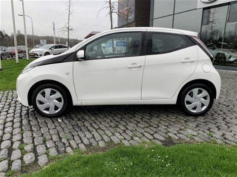 Toyota Aygo - 1.0 VVT-i x-play - 1