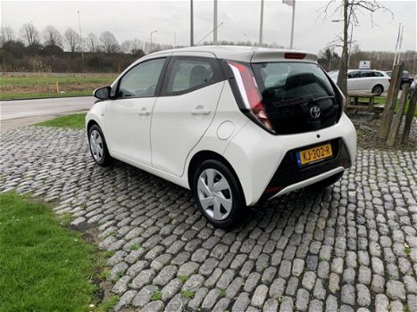 Toyota Aygo - 1.0 VVT-i x-play - 1