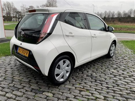 Toyota Aygo - 1.0 VVT-i x-play - 1