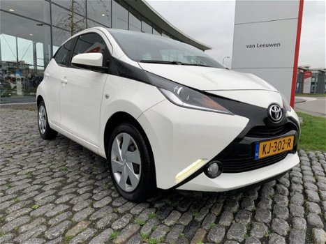 Toyota Aygo - 1.0 VVT-i x-play - 1