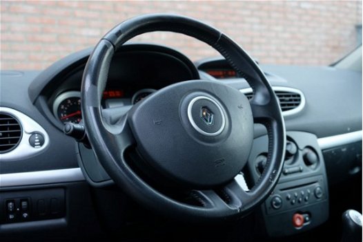 Renault Clio - 1.6-16V 112pk Dynamique Luxe | Airco | Trekhaak | 16
