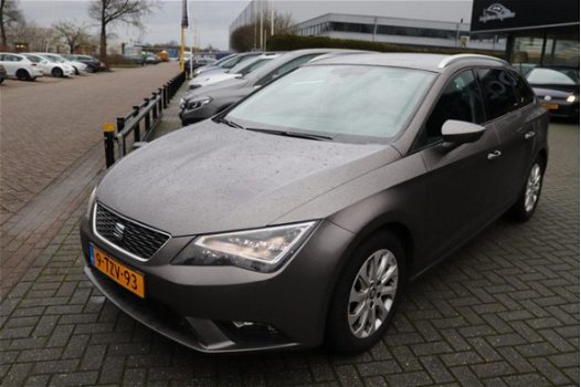 Seat Leon ST - 1.6 TDI Style Business Ecomotive 50 procent deal 5.475, - ACTIE Full LED / Leer / Alc - 1