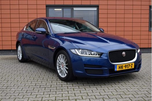 Jaguar XE - 2.0 D Portfolio - 1