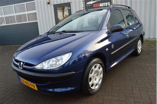 Peugeot 206 SW - 1.4 X-Design Nieuwe APK B.J 2005 - 1