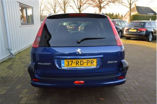 Peugeot 206 SW - 1.4 X-Design Nieuwe APK B.J 2005 - 1