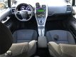 Toyota Auris - 1.8 Full Hybrid Dynamic KeyLess Go Bj: 2011 Climate Control Cruise Control N.a.p - 1 - Thumbnail