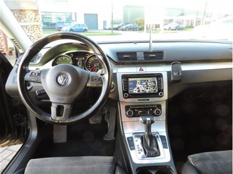 Volkswagen Passat Variant - 1.4 TSI Highline BlueMotion automaat, leder, Navigatie, alle opties - 1