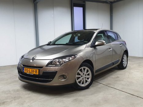 Renault Mégane - 2.0-16V Privilège automaat leder xenon navi trekhaak - 1