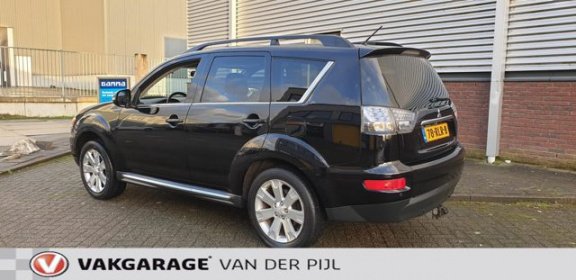 Mitsubishi Outlander - 2.0 Instyle Leder, Navigatie, Zonnedak - 1