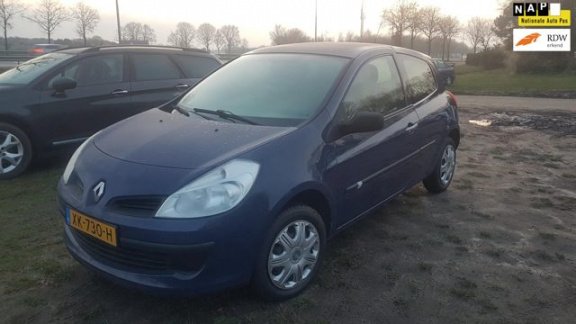 Renault Clio - 1.2-16V Authentique - 1