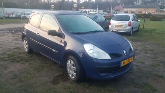 Renault Clio - 1.2-16V Authentique - 1