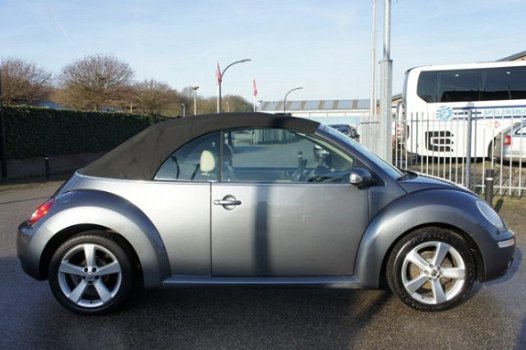 Volkswagen Beetle - 2.0 Highline LEDER/AIRCO/PDC PERFECTE STAAT - 1