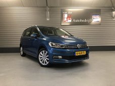 Volkswagen Touran - 2.0 TDI 150 PK Highl 7PERS XENON CAM 17" ENZ