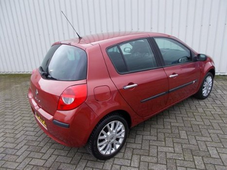 Renault Clio - 1.5 dCi Dynamique ( APK 01-11-2020 ) - 1