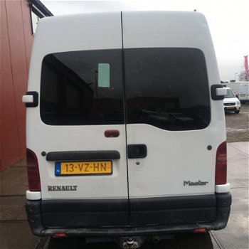 Renault Master - T33 2.2dCi L2 H2 Koppeling cilinder stuk? - 1