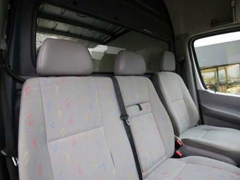 Volkswagen Crafter - 35 2.5 TDI L2H2 Airco/Navigatie/Multimedia/Trekhaak (Ideale camper ombouw) - 1