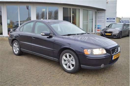 Volvo S60 - 2.4D Momentum *Navi, Sport-Leder, PDC - 1