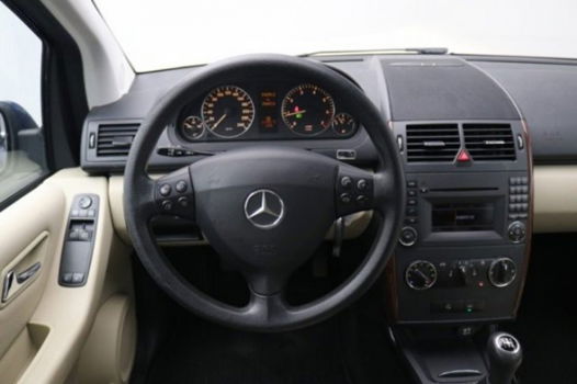 Mercedes-Benz A-klasse - A 160 BLUEEFFICIENCY EDITION AIRCO / CRUISE/PDC - 1