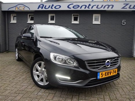 Volvo V60 - D4 SUMMUM navi trekhaak automaat sport int. half leder bj 2014 - 1