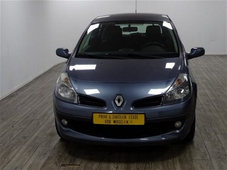 Renault Clio - 1.2 16V 75 AUTHENTIQUE/ NW MODEL/ APK 11-2020 - 1