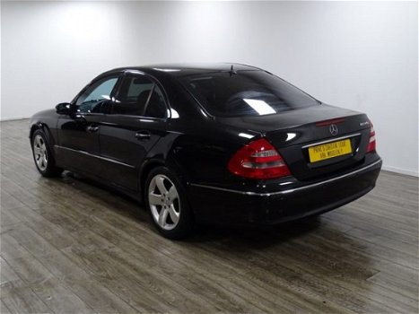 Mercedes-Benz E-klasse - E 240 AVANTGARDE AUTOMAAT/ YOUNGTIMER/ NW STAAT - 1