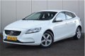 Volvo V40 - 1.6 D2 Clima Cruise Keyless Stoelverw Navi PDC Automaat Euro 5 - 1 - Thumbnail