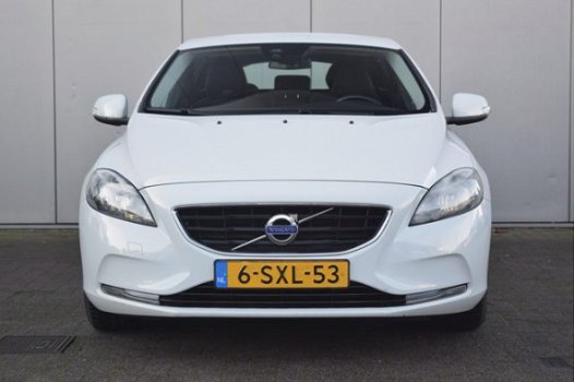 Volvo V40 - 1.6 D2 Clima Cruise Keyless Stoelverw Navi PDC Automaat Euro 5 - 1