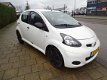 Toyota Aygo - 1.0 12V VVT-I Acces - 152877 Km - Stuurbekr - Mp3 - Aux - 1 - Thumbnail