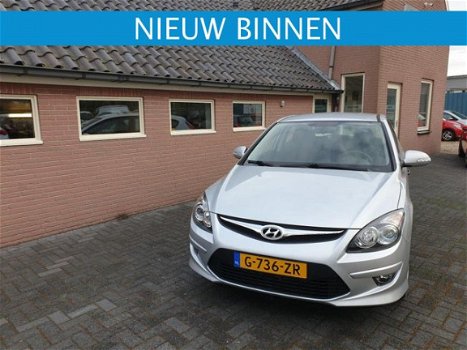 Hyundai i30 - 1.4i CVVT Blue ActiveVersion - 1