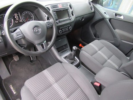 Volkswagen Tiguan - 1.4 TSI Sport&Style, Navigatie / Camera / Climate control / 17'' Lichtmetalen ve - 1