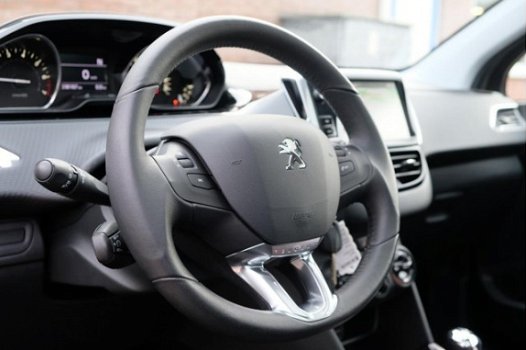 Peugeot 2008 - 1.2 PureTech 82pk Aut. Active | Airco | Panoramadak | Cruise | 1e eigenaar - 1