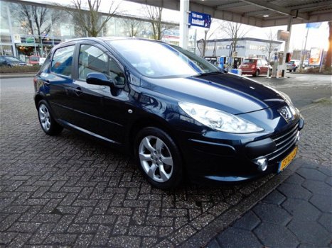 Peugeot 307 - 1.6-16V Premium 5drs 143 dkm - 1