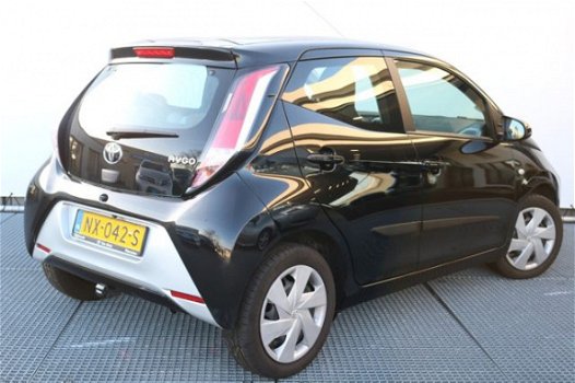 Toyota Aygo - 1.0 VVT-i x-play - Navigatie - Fietsendragerbeugel - 1