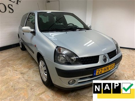 Renault Clio - 1.4-16V Expression ZONDAG ' s open van 12-tot 17 uur - 1