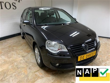 Volkswagen Polo - 1.2-12V Comfortline ZONDAG ' s open van 12-tot 17 uur - 1