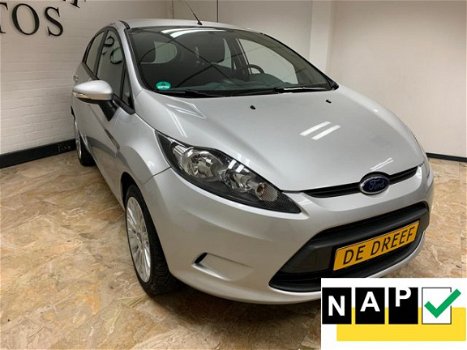 Ford Fiesta - 1.25 Limited ZONDAG ' s open van 12-tot 17 uur - 1