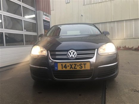 Volkswagen Jetta - 1.6 75KW - 1