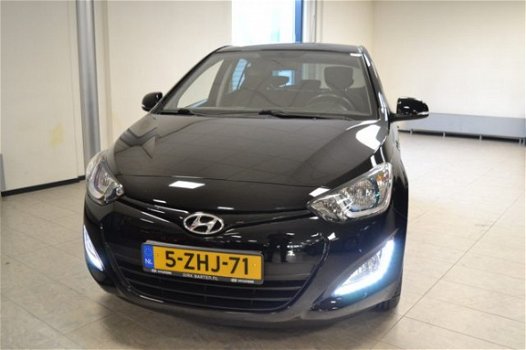 Hyundai i20 - 1.2i Go | lichtmetale velgen | Getinte ramen | - 1