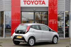 Toyota Aygo - 1.0 VVT-i x-play *NIEUWE AUTO / VOORRAAD VOORDEEL