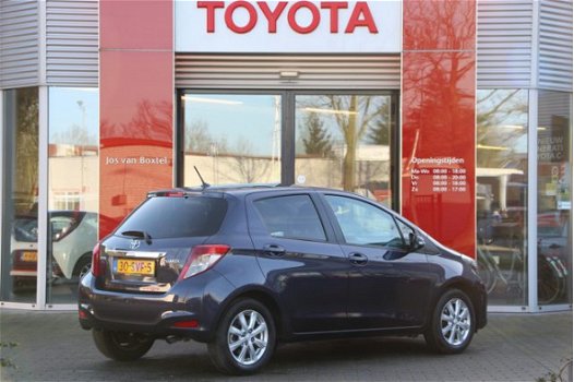 Toyota Yaris - 1.3 VVT-i Executive *PANORAMADAK / NAVIGATIE - 1