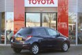 Toyota Yaris - 1.3 VVT-i Executive *PANORAMADAK / NAVIGATIE - 1 - Thumbnail