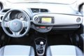 Toyota Yaris - 1.3 VVT-i Executive *PANORAMADAK / NAVIGATIE - 1 - Thumbnail