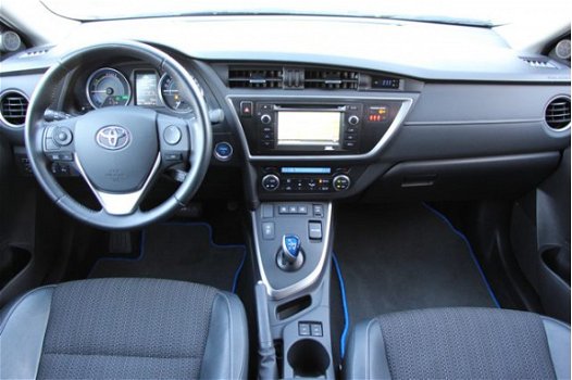 Toyota Auris Touring Sports - 1.8 Hybrid Executive# *TREKHAAK / PARKEERSENSOREN / NAVIGATIE / BLUETO - 1