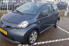 Toyota Aygo - 1.0-12V BINNENKORT VERWACHT