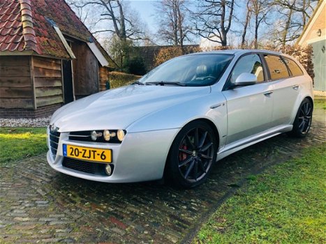 Alfa Romeo 159 Sportwagon - 1.7 T Distinctive - Pack TI - LEER- PDC- TI PAKKET - 200 PK - 1